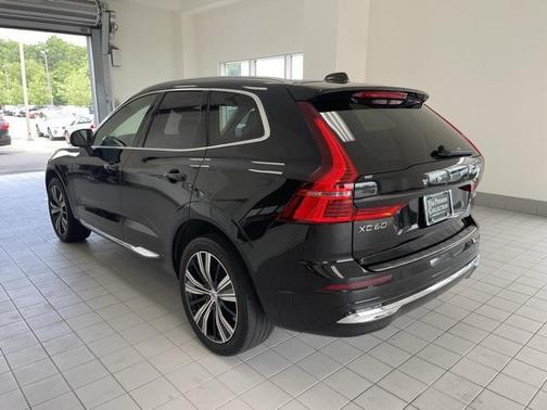 2023 Volvo XC60 B5 Plus Bright Theme
