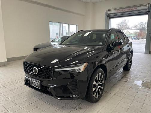 2025 Volvo XC60 B5 Core