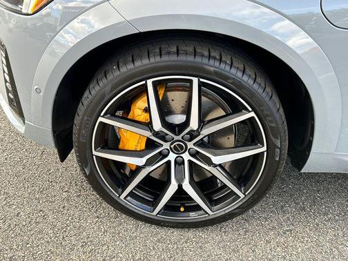 2026 Volvo XC60 Plug-In Hybrid T8 Polestar