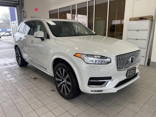 2022 Volvo XC90 T6 Inscription