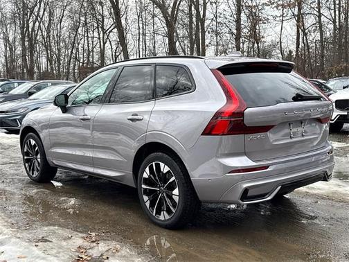 2026 Volvo XC60 B5 Plus