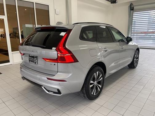 2025 Volvo XC60 B5 Core