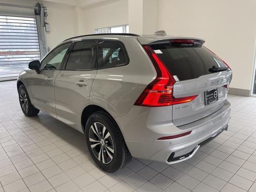 2025 Volvo XC60 B5 Core