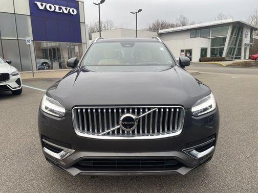 2024 Volvo XC90 B6 Ultimate Bright Theme 7-Seater
