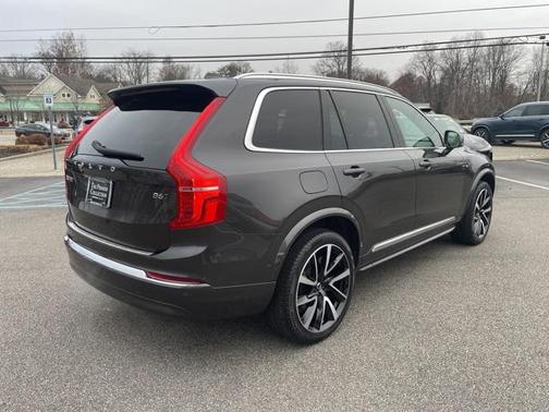 2024 Volvo XC90 B6 Ultimate Bright Theme 7-Seater