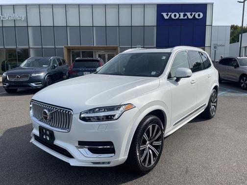 2024 Volvo XC90 B5 Core Bright Theme