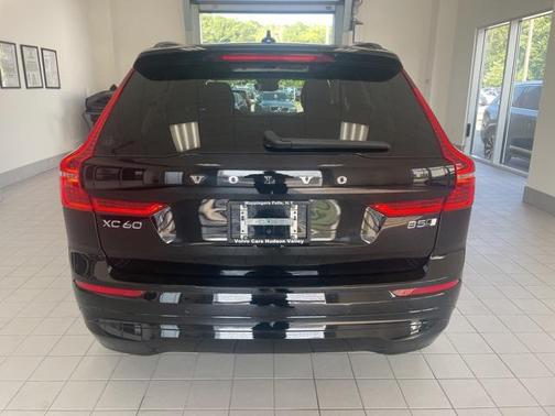 2023 Volvo XC60 B5 Core