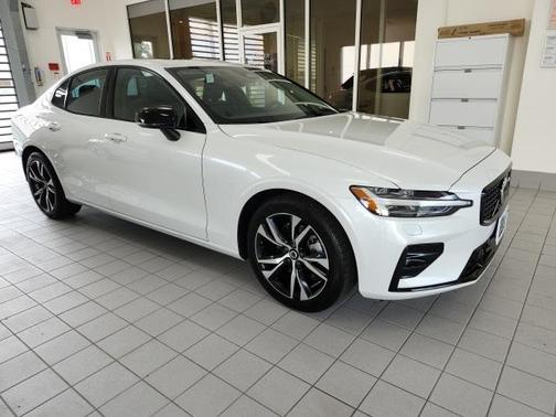 2025 Volvo S60 B5 Core