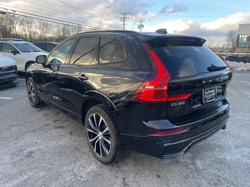 2025 Volvo XC60 B5 Plus