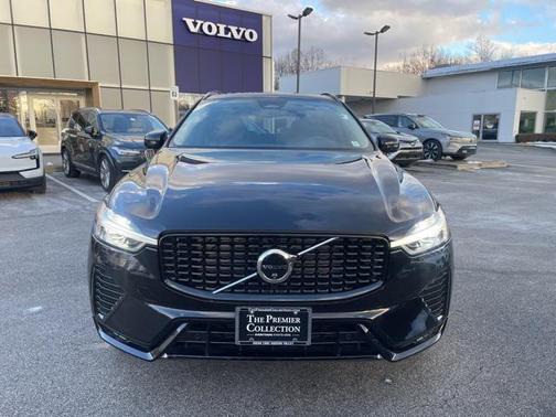 2025 Volvo XC60 B5 Plus