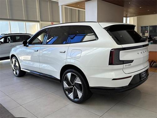 2025 Volvo EX90 Twin Motor Performance Plus 6-Seater