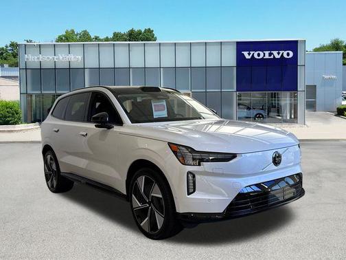 2025 Volvo EX90 Twin Motor Performance Plus 6-Seater