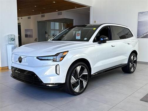 2025 Volvo EX90 Twin Motor Performance Plus 6-Seater