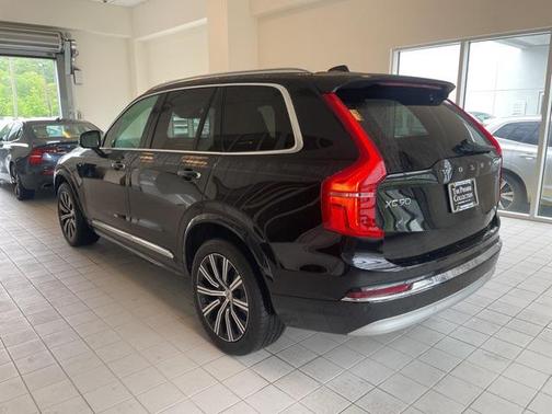 2022 Volvo XC90 T6 Inscription