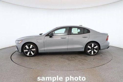 2024 Volvo S60 Recharge Plug-In Hybrid T8 Plus Dark Theme