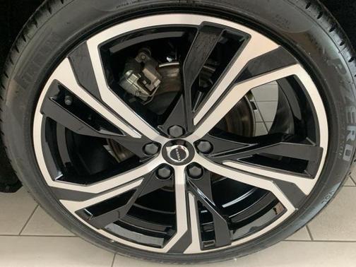 2025 Volvo S60 B5 Plus