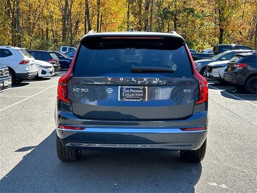 2026 Volvo XC90 B5 Core