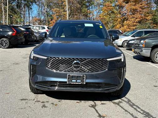 2026 Volvo XC90 B5 Core