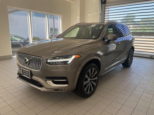 2022 Volvo XC90 T6 Inscription