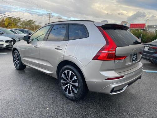 2025 Volvo XC60 B5 Plus