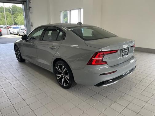 2025 Volvo S60 B5 Core