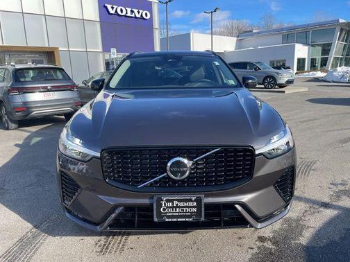 2025 Volvo XC60 B5 Plus