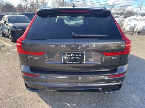 2025 Volvo XC60 B5 Plus