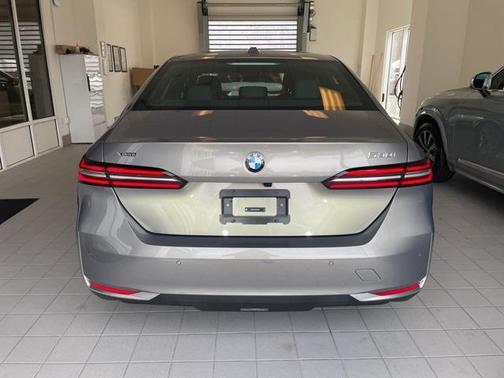 2024 BMW 530 i xDrive