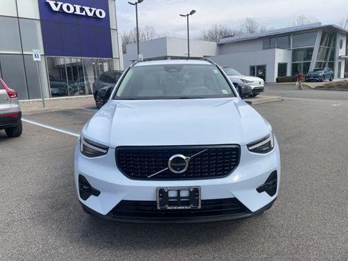 Cloud Blue 2026 Volvo XC40 Plus, B5 AWD Gas (mild hybrid), Dark