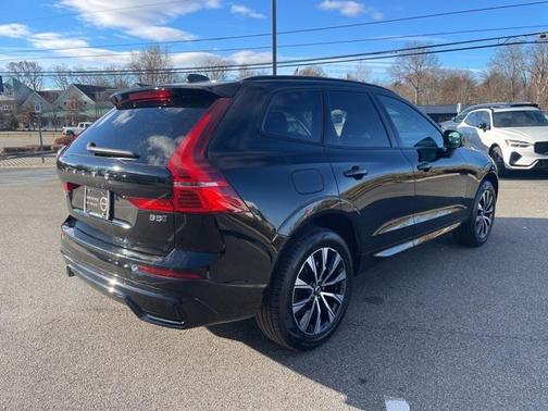 2025 Volvo XC60 B5 Core