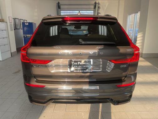 2025 Volvo XC60 B5 Plus