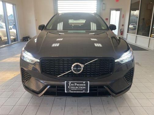 2025 Volvo XC60 B5 Plus