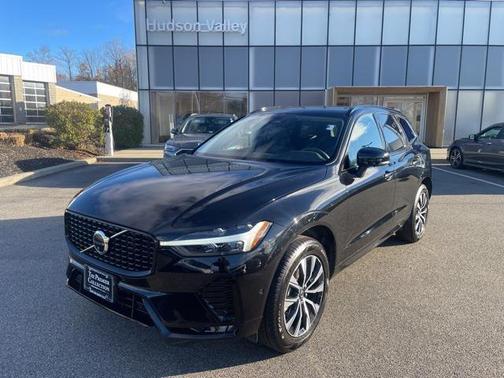 2025 Volvo XC60 B5 Plus