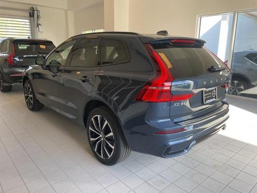 2025 Volvo XC60 B5 Plus