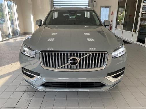 2024 Volvo XC90 B5 Core Bright Theme