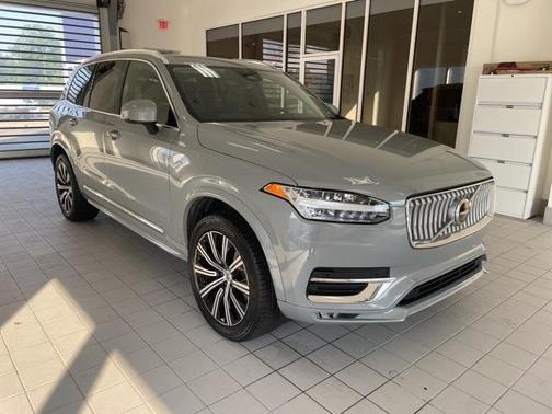 2024 Volvo XC90 B5 Core Bright Theme