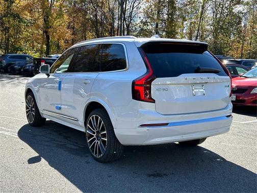 2026 Volvo XC90 B6 Plus 7-Seater