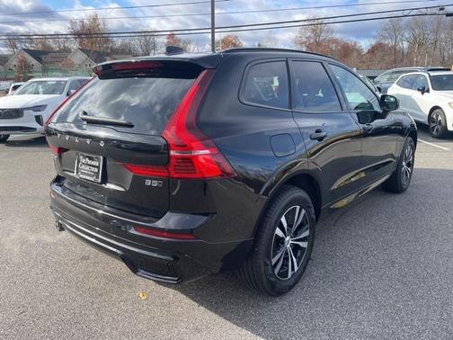 2025 Volvo XC60 B5 Core