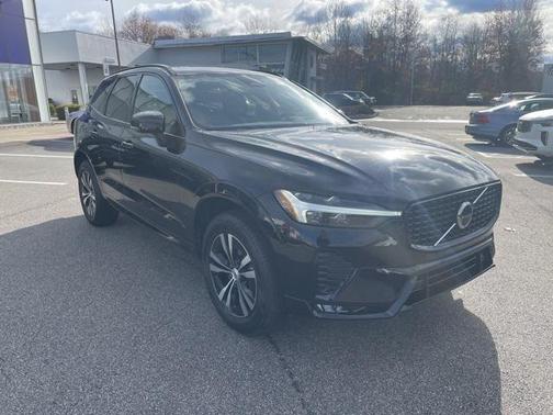 2025 Volvo XC60 B5 Core