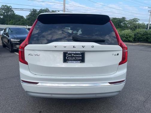 2022 Volvo XC90 T6 Inscription