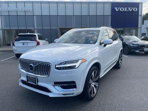 2022 Volvo XC90 T6 Inscription