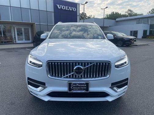 2022 Volvo XC90 T6 Inscription
