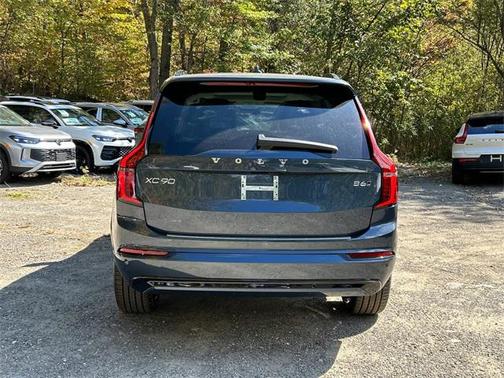 2026 Volvo XC90 B6 Ultra Dark Theme 7-Seater