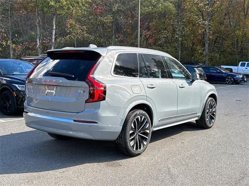2026 Volvo XC90 B6 Plus 7-Seater