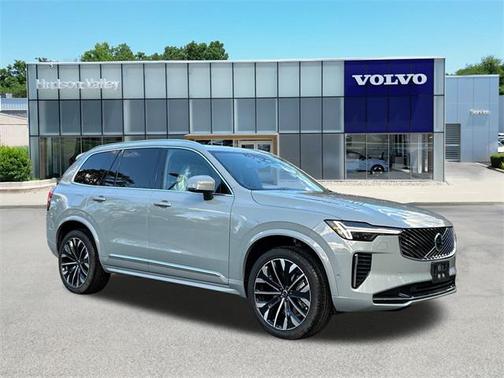 2026 Volvo XC90 B6 Plus 7-Seater