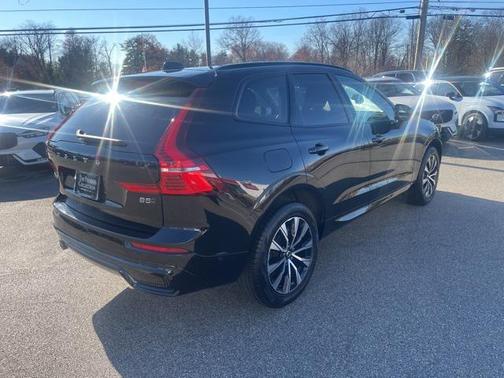 2025 Volvo XC60 B5 Plus