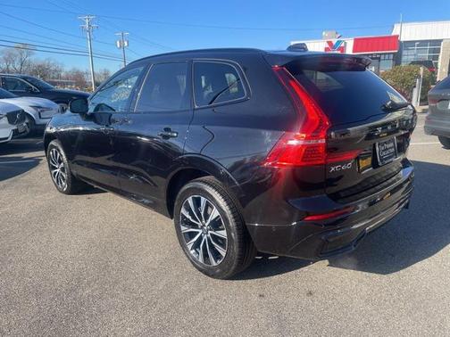 2025 Volvo XC60 B5 Plus