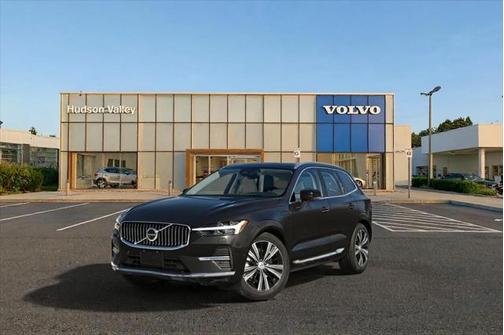 2025 Volvo XC60 B5 Ultra