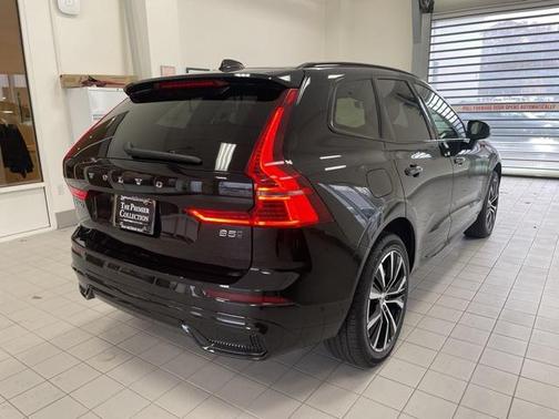 2025 Volvo XC60 B5 Plus