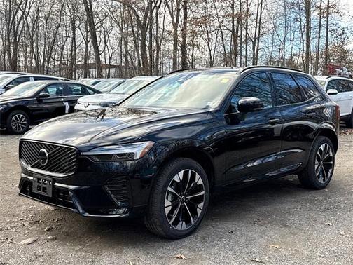 2026 Volvo XC60 B5 Plus